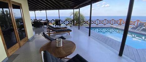 Alberca al aire libre