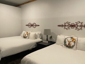 2 makuuhuonetta, silitysrauta/-lauta, vauvan matkasänky, ilmainen Wi-Fi