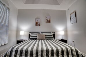 3 Schlafzimmer, Schreibtisch, WLAN, Bettwäsche