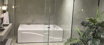 HOTEL SELIS