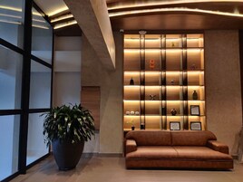 60-tommu flatskjársjónvarp með gervihnattarásum, sjónvarp, hituð gólf.