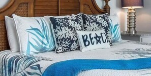 Free WiFi, bed sheets - Belle Vista (Madeira Beach)