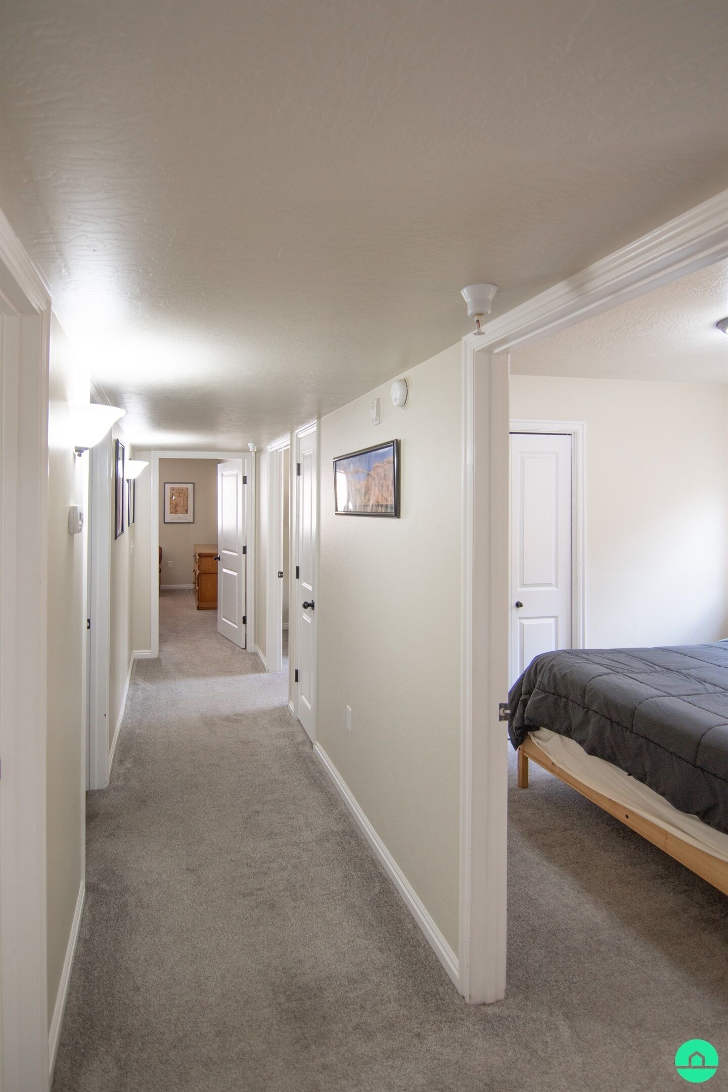 3 chambres, fer et planche à repasser, Wi-Fi, draps fournis
