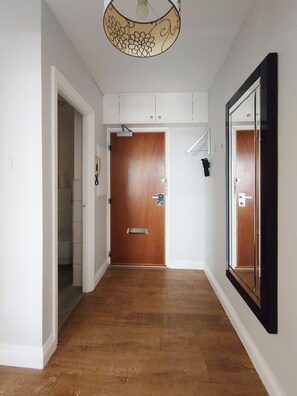 Interior - Zone 1, 3 bedroom apartment (London)