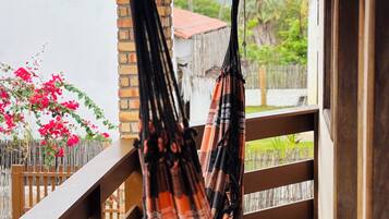 Quarto superior | Wi-Fi de cortesia, roupa de cama