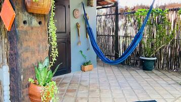 Standard Twin Room | Lanai