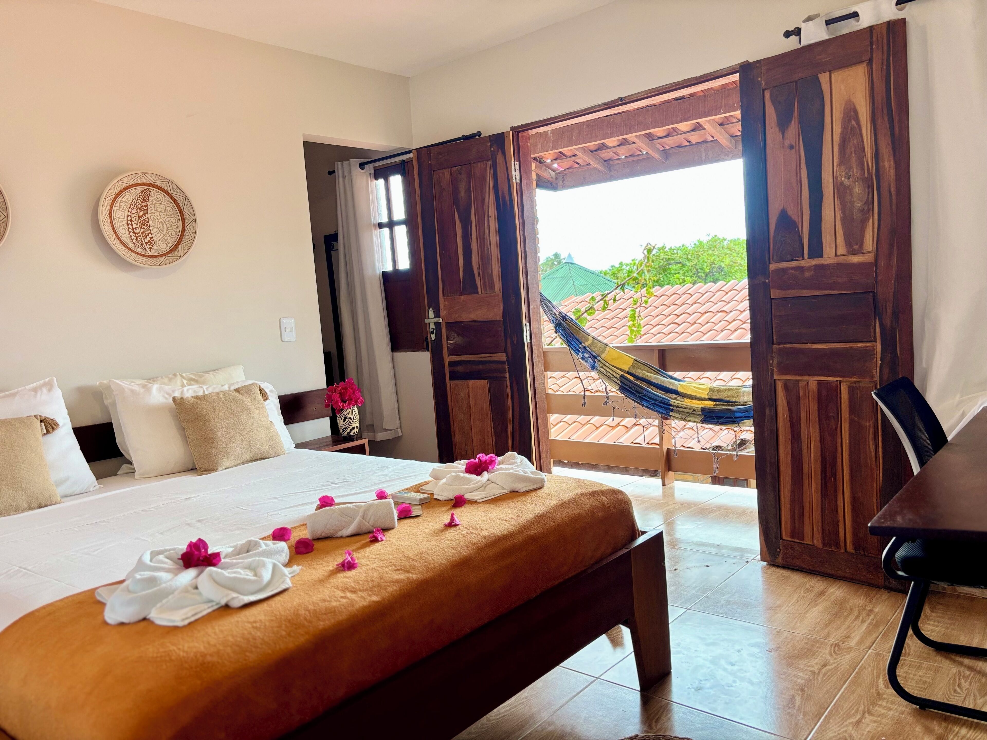 Free WiFi, bed sheets