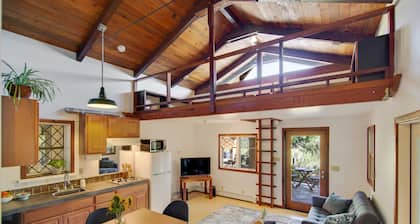 Monterey Bay Farm Retreat! Best access to Monterey & Santa Cruz attractions.