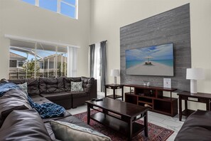 TV connectée, console de jeux vidéo, lecteur de DVD, baby-foot