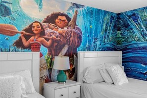 5 Schlafzimmer, Schreibtisch, Bügeleisen/Bügelbrett, Reisekinderbett