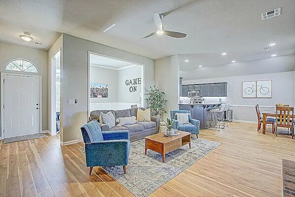 Télévision, cheminée