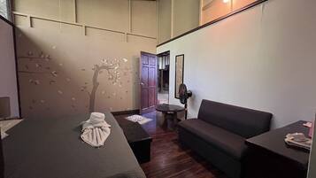 Eenvoudige kamer, en-suite badkamer | Gratis wifi, beddengoed