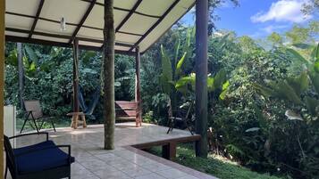 Standardzimmer, Terrasse, Gartenblick (#1) | Terrasse/Patio