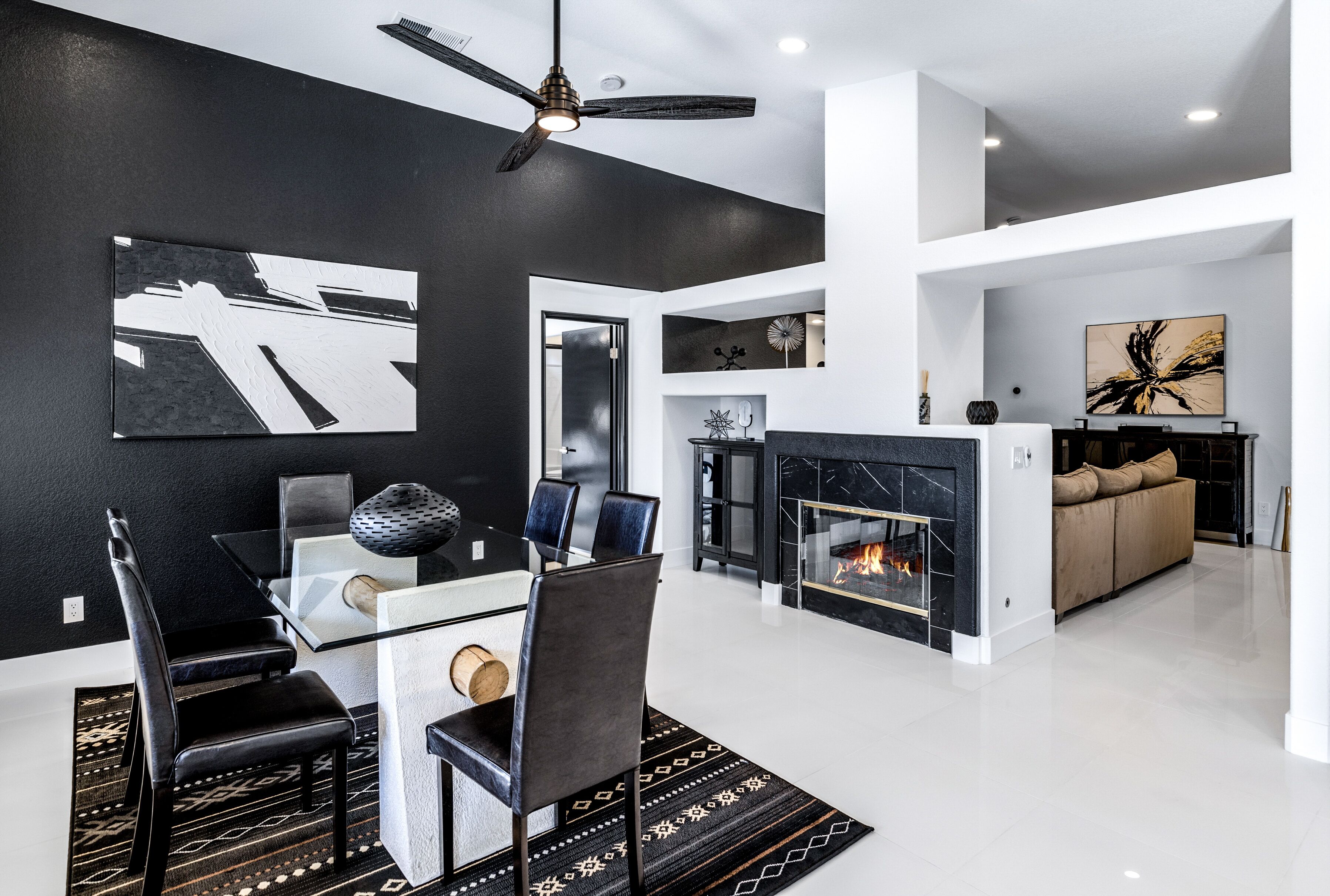 Modern 3bd Home in Gated Comm.  - 1mi To Festivals!