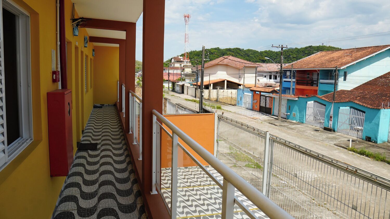Corrimãos nos corredores