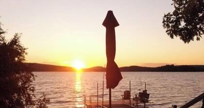 Kamaniskeg Lakehouse