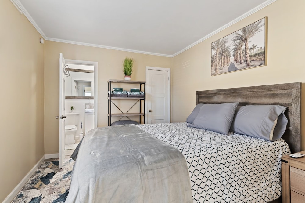 Suites on San Pedro Unit A Benson FeWodirekt