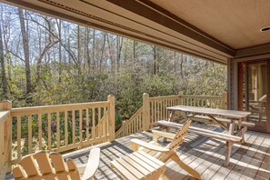 屋外ダイニングエリア