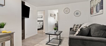 Suites on San Pedro - Unit B