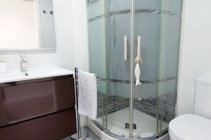 Hair dryer, towels