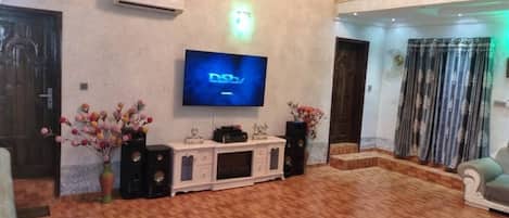Smart TV, reproductor de DVD y estéreo