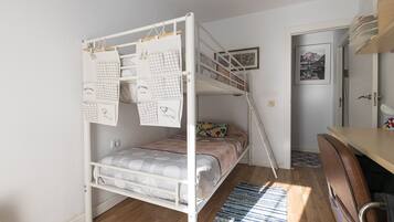 2 habitaciones, tabla de planchar con plancha y wifi gratis