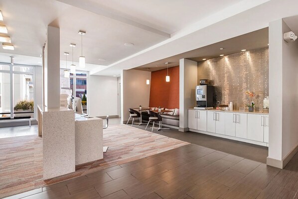 Interior - Trendy Cambridge Alewife 2BR w/ W/D, Gym & Roof, nr T, by Blueground (Cambridge)