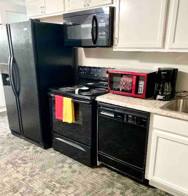 Fridge, microwave, oven, stovetop