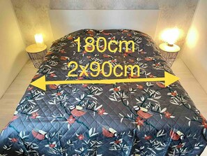 2 bedrooms, iron/ironing board, free WiFi, bed sheets