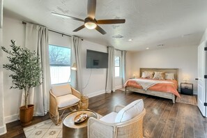 3 habitaciones, escritorio, cuna de viaje y wifi gratis