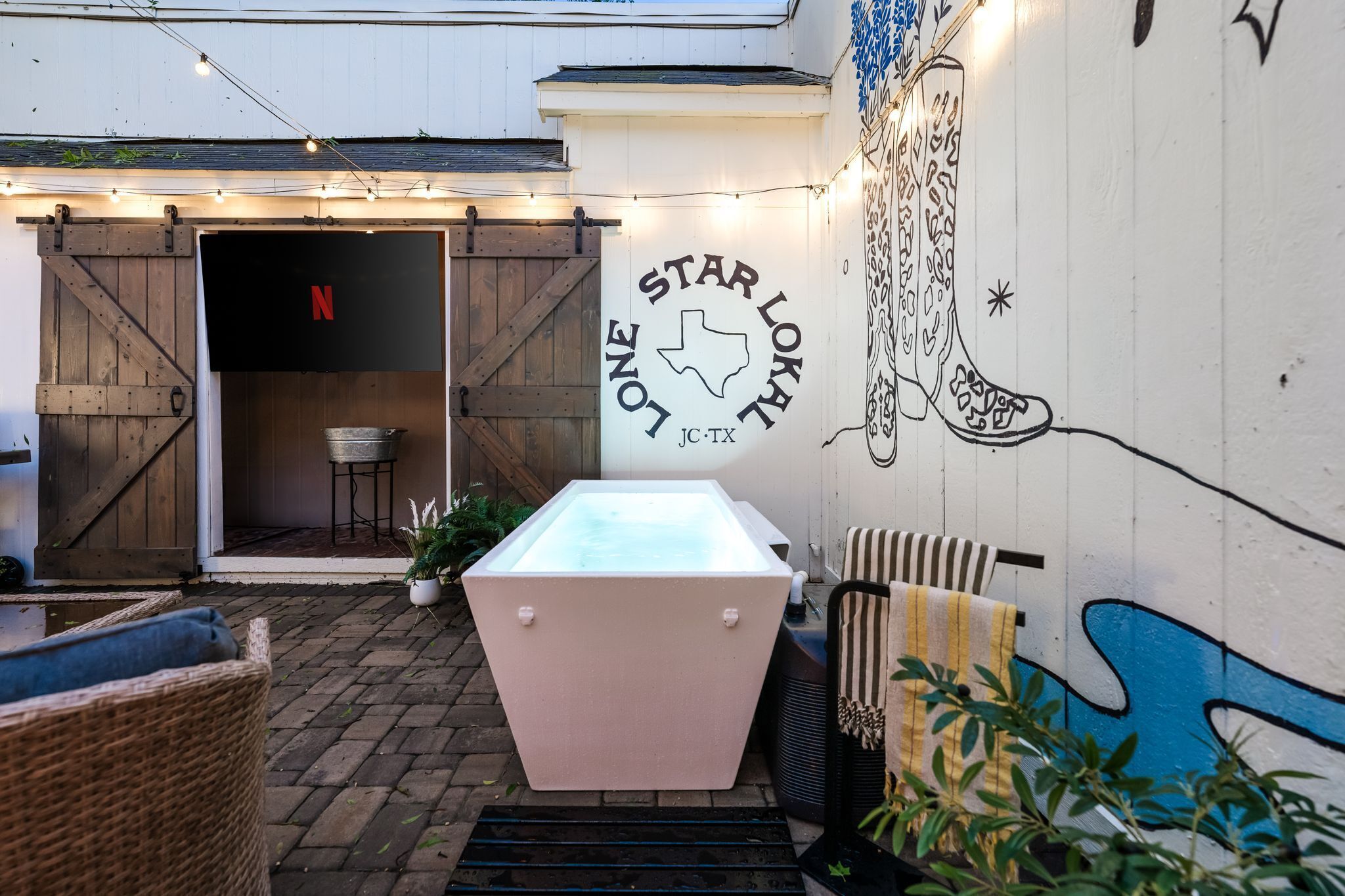 Wine Trail Getaway w/ Private Outdoor TV & Fire Pit, Downtown Near Wineries!