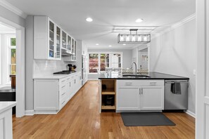 Fridge, microwave, oven, stovetop - Shady Shoals - Lakefront; Quiet Cove; Huge Dock; Pool Table; Walk to State park (Statesville)