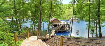 Shady Shoals - Lakefront; Quiet Cove; Huge Dock; Pool Table; Walk to State park