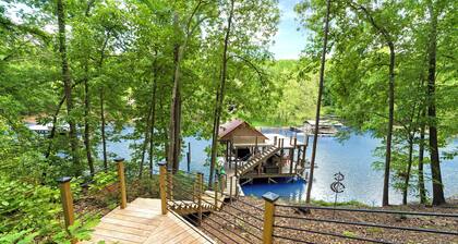 Shady Shoals - Lakefront; Quiet Cove; Huge Dock; Pool Table; Walk to State park