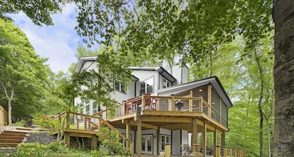 Shady Shoals - Lakefront; Quiet Cove; Huge Dock; Pool Table; Walk to State park