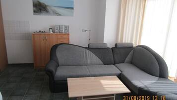 Smart-TV, DVD-Player, Stereoanlage