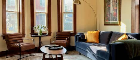 Smart TV, fireplace, video games, books