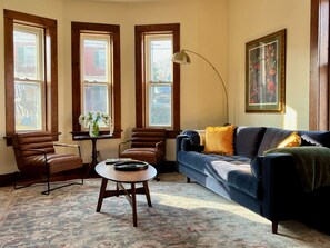 Smart TV, fireplace, video games, books