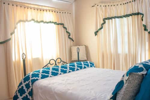 Apartment | 1 bedroom, iron/ironing board, free wired internet, bed sheets