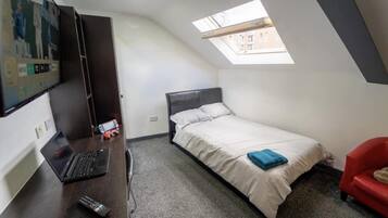 Studio | Iron/ironing board, free WiFi, bed sheets