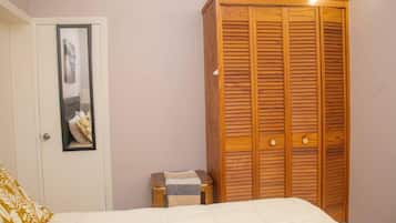 Apartment | 2 bilik tidur, seterika/papan seterika, Wi-fi percuma, cadar katil