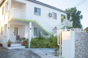Exterior - Gorgeous 2-bed Apt, Sleeps 3 in St Johns (Potters Village)