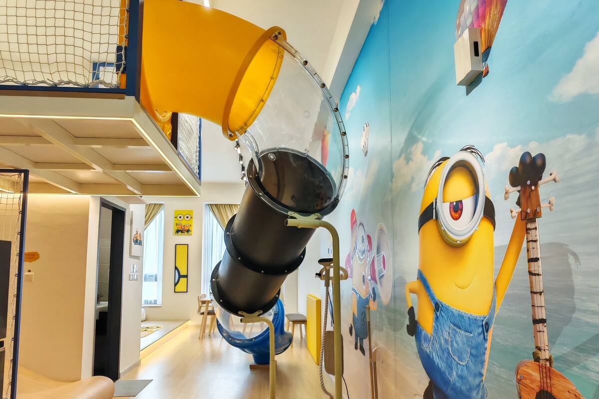 Minion Family Homestay Near Legoland w Slide | 办公桌、笔记本电脑工作区、遮光窗帘、免费 WiFi