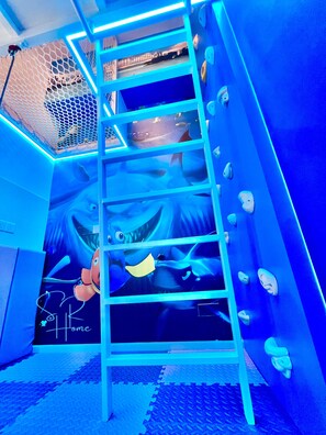 Finding Nemo Family Homestay Near Legoland w Slide | Individually decorated, individually furnished, desk, laptop workspace - Sunway GRID by SR Home (Iskandar Puteri)