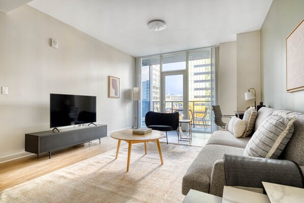 Fernseher, Stereoanlage