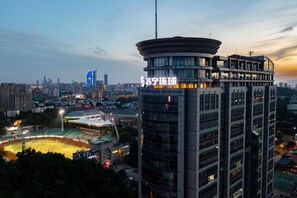 Exterior - Suning Universal Hotel All-Suites (Nanjing)