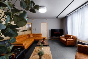 Vil·la de luxe | Sala d'estar | Televisor LCD, Netflix i serveis de streaming 