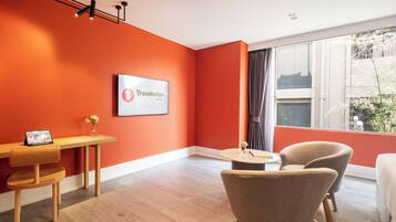 Premium Deluxe | Cofres nos quartos, escrivaninha, Wi-Fi de cortesia, roupa de cama