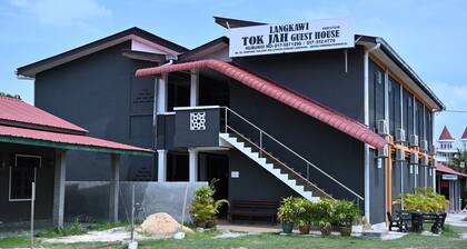 OYO 43986 Tok Jah Guest House
