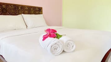 Economy Double Room | Desk, free WiFi, bed sheets